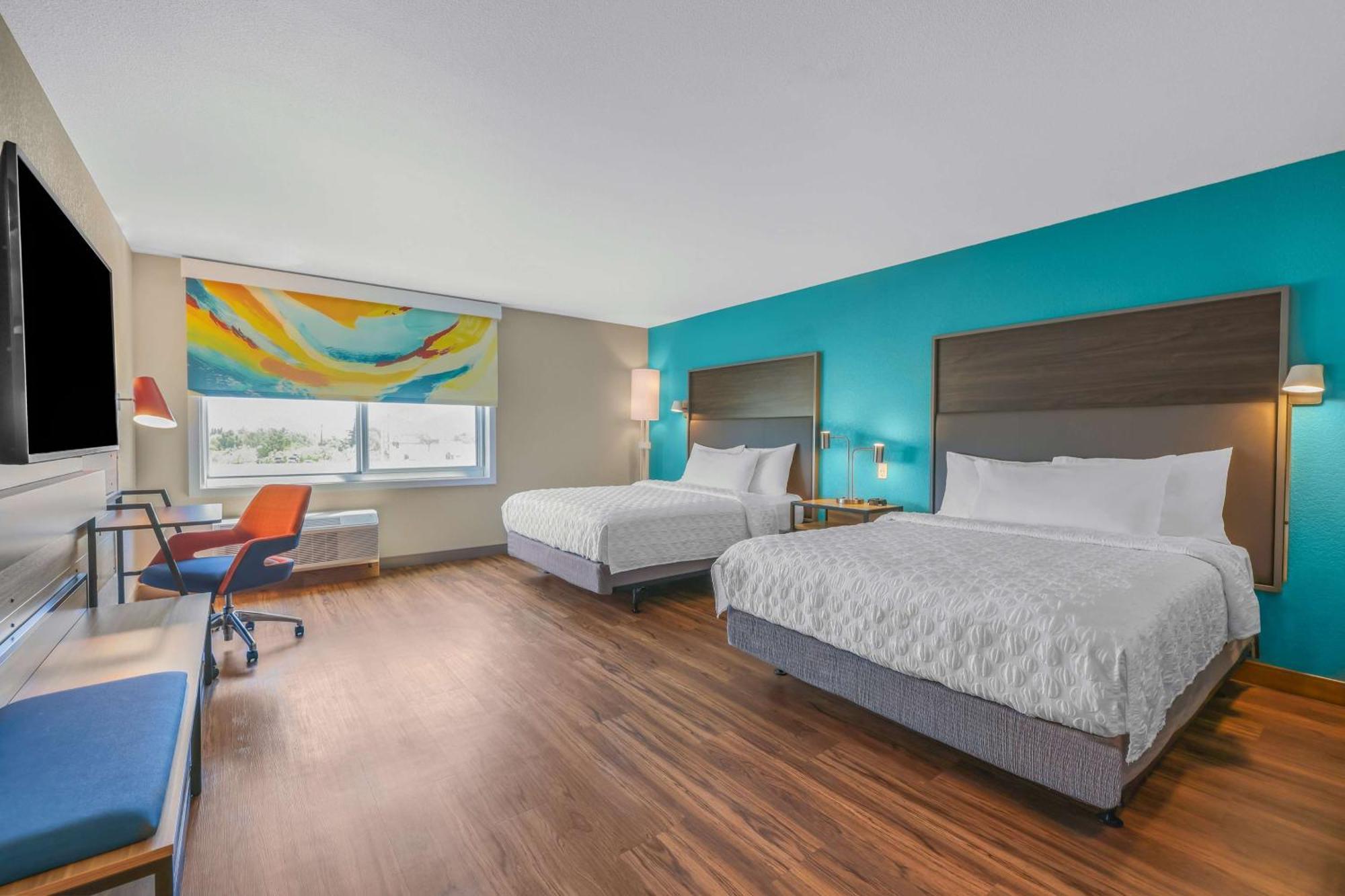 Tru By Hilton Lathrop Hotell Exteriör bild
