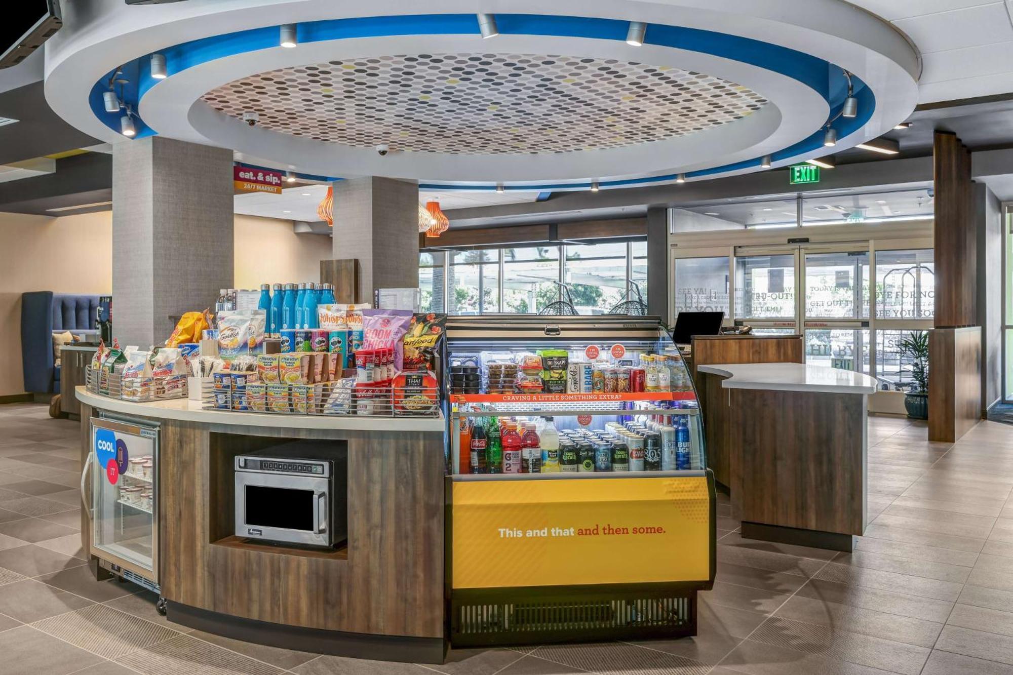 Tru By Hilton Lathrop Hotell Exteriör bild